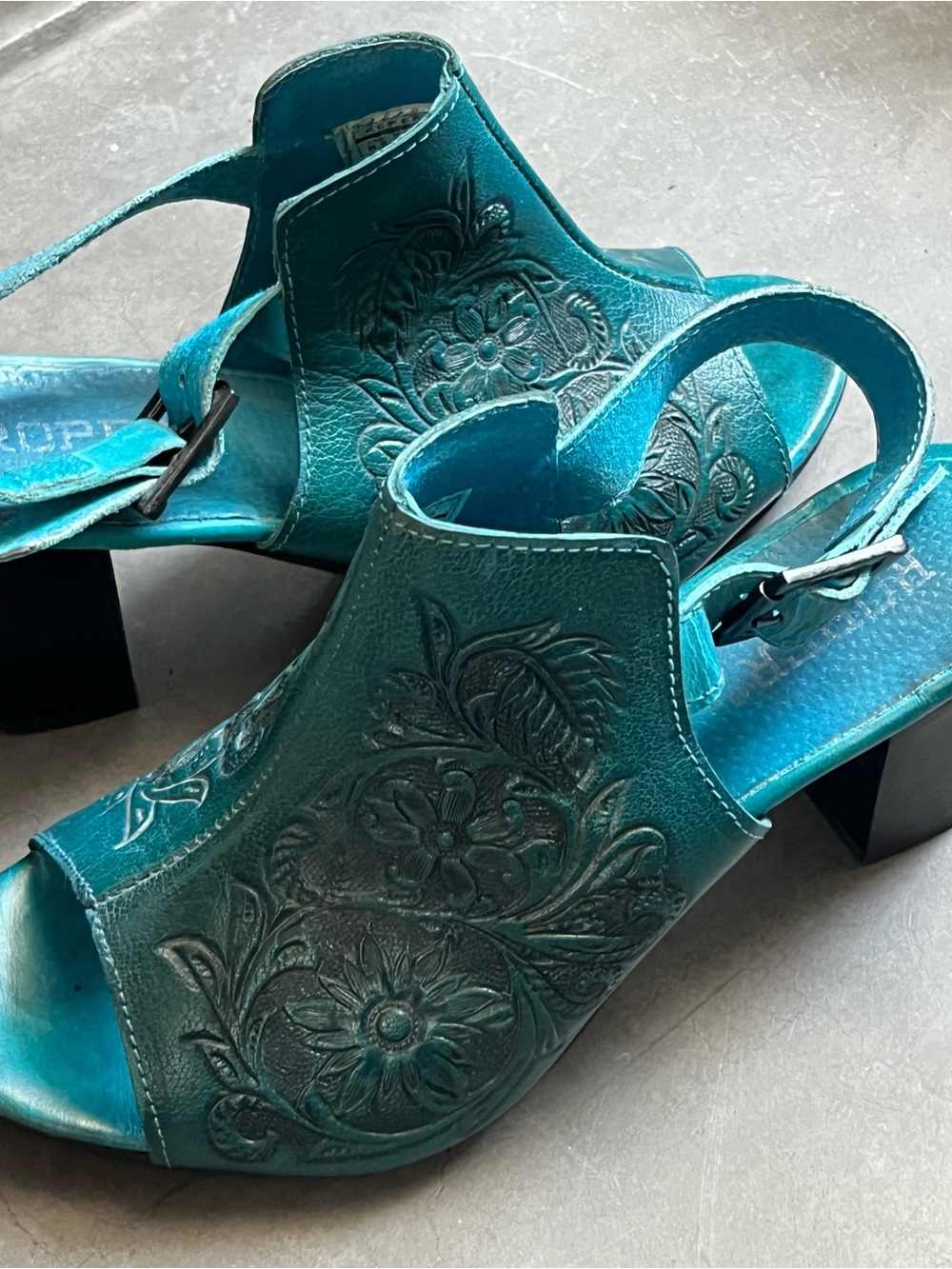 Roper Teal Embossed Leather Slingback Heels - Picture 2 of 8